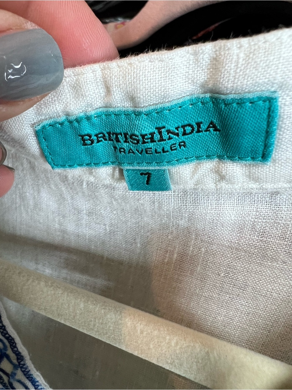 BRITISH INDIA TRAVELER White and Blue Embroidered Linen Short Sleeve Top, M/7 - Picture 13 of 13